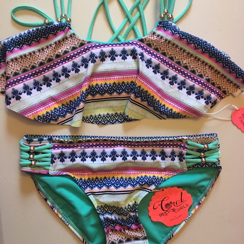 12 Girls Bikini